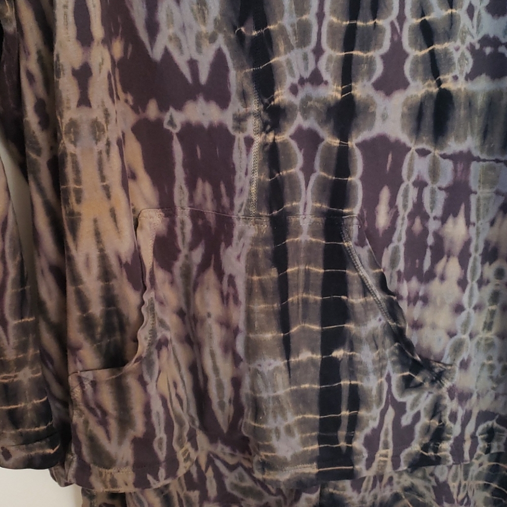 BARBARA LESSER TEE - Picture 3 of 9
